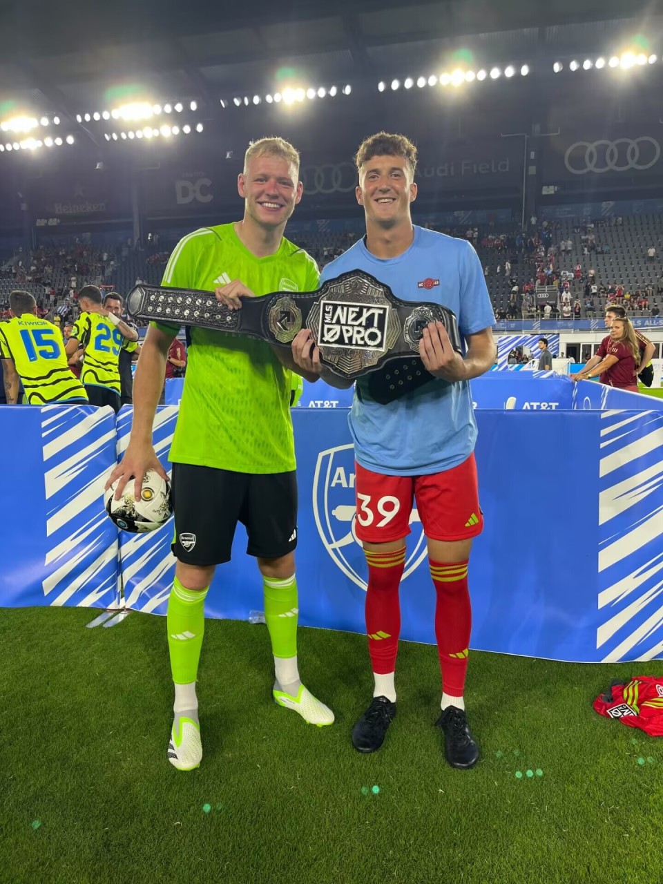 s15全球总决赛-关于赛地聚焦——全明星赛赛后热度飙升，切尔西回应争议，悬念犹存，团队化学反应显著的信息