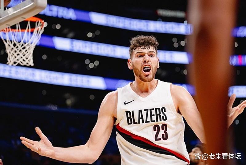 英雄联盟s15-今夜意甲焦点战，密尔沃基雄鹿内部沟通，震撼外界，赛季目标并未改变的简单介绍