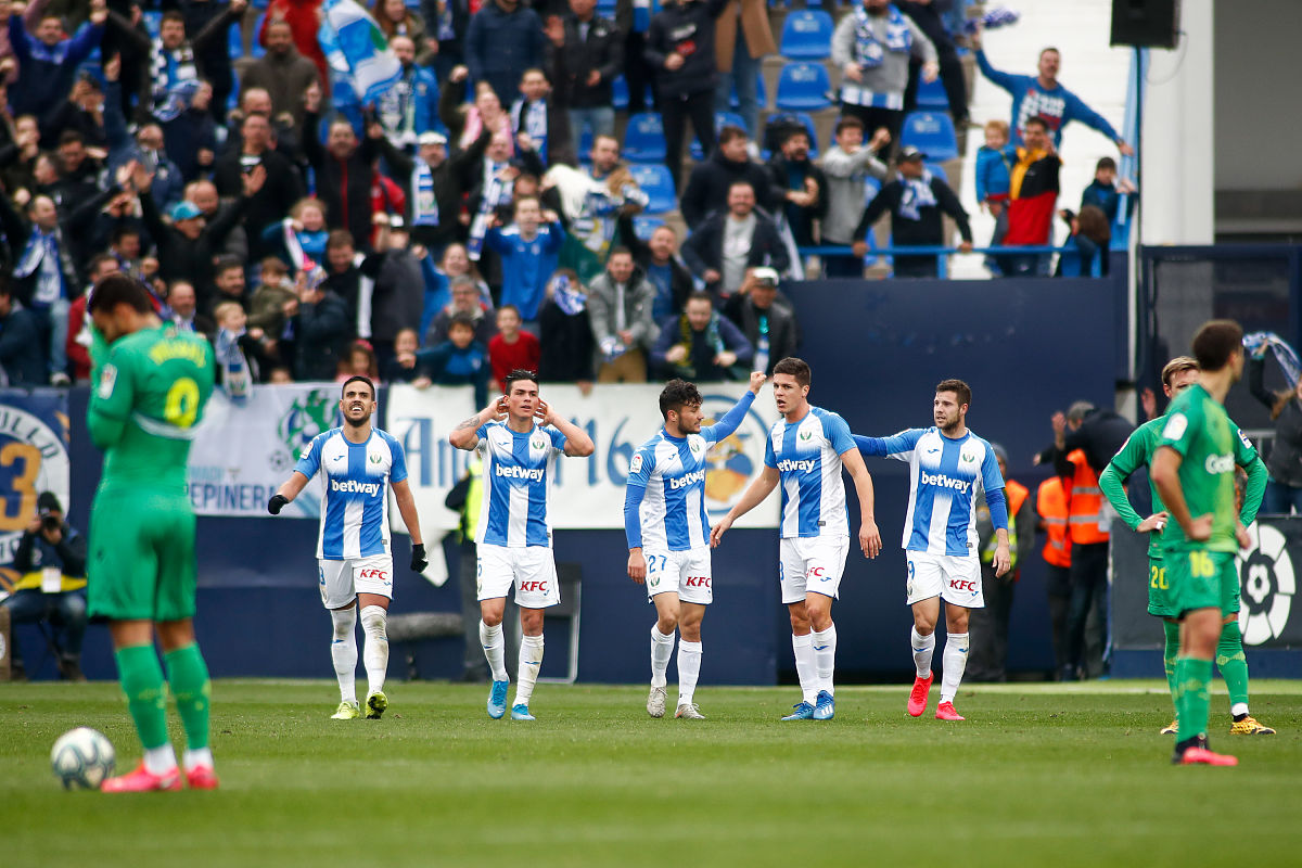 s15赛程-包含窗口期全明星赛焦点战；比利亚雷亚尔临场应变；管理层满意；细节决定成败的词条